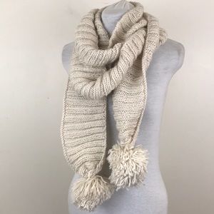NWOT Lewis Knits Hand Knit Pom Pom Scarf
